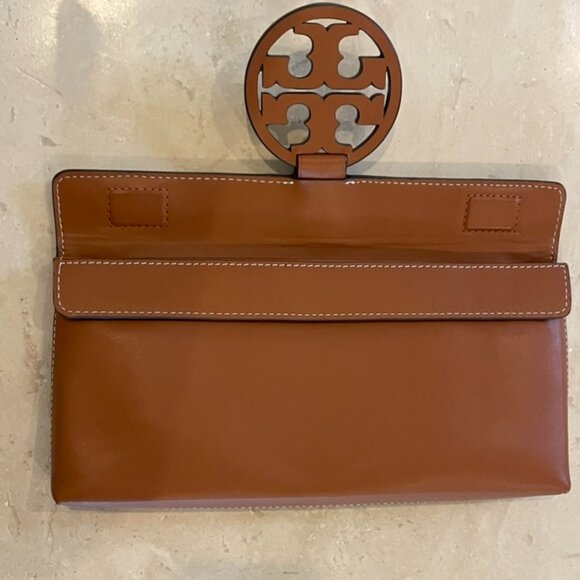 Tory Burch Miller Port Clutch with Dust Bag - Picture 3 of 6
